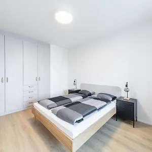residence-mozaika.praguehotelsweb.com/